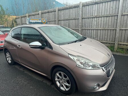 PEUGEOT 208 1.4 e-HDi Allure EGC Euro 5 (s/s) 3dr