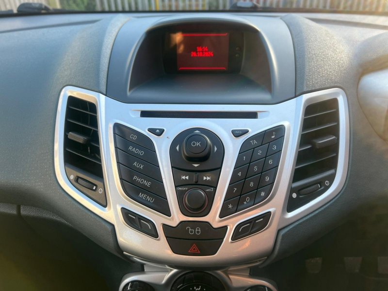 FORD FIESTA